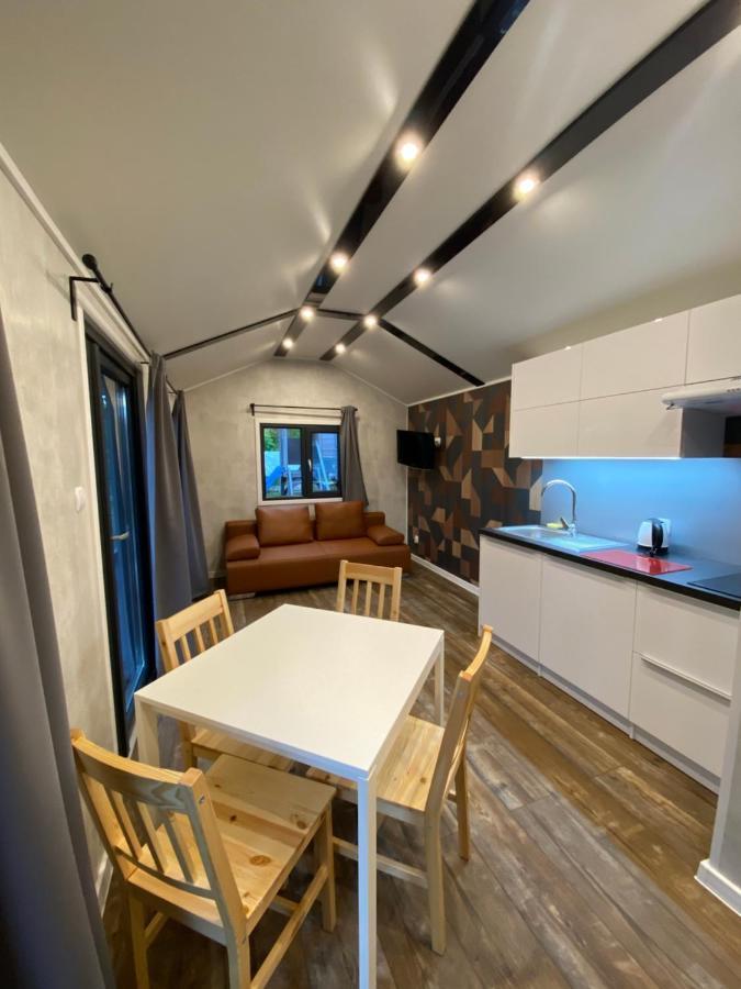 Domy Nad Morzem - Chata Pirata- Tiny House Dziwnów المظهر الخارجي الصورة